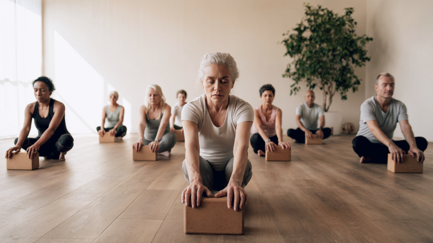 Yoga 60+