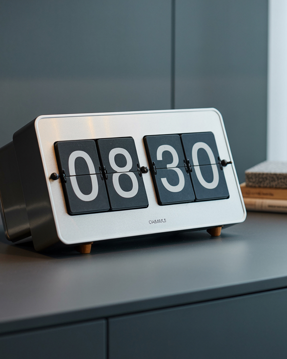 Flip clock 80 portrait